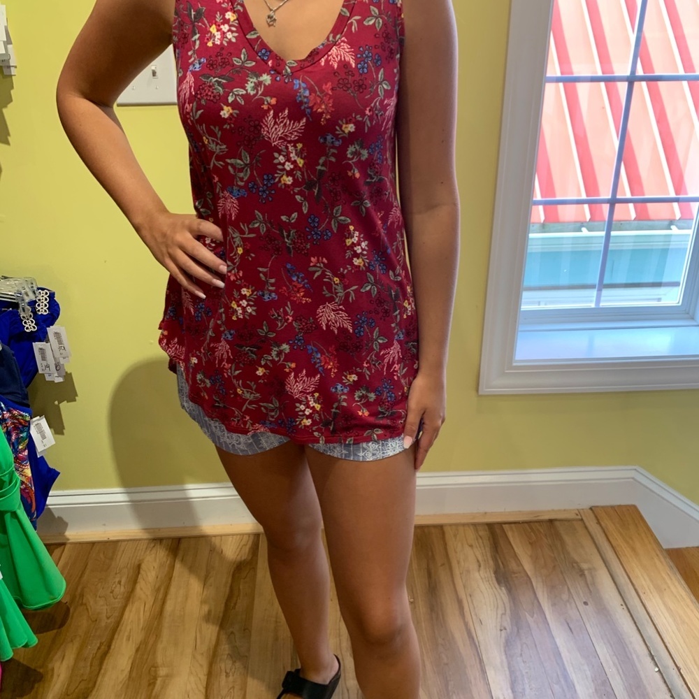 NWT Freeloader  sleveless v-neck shirt